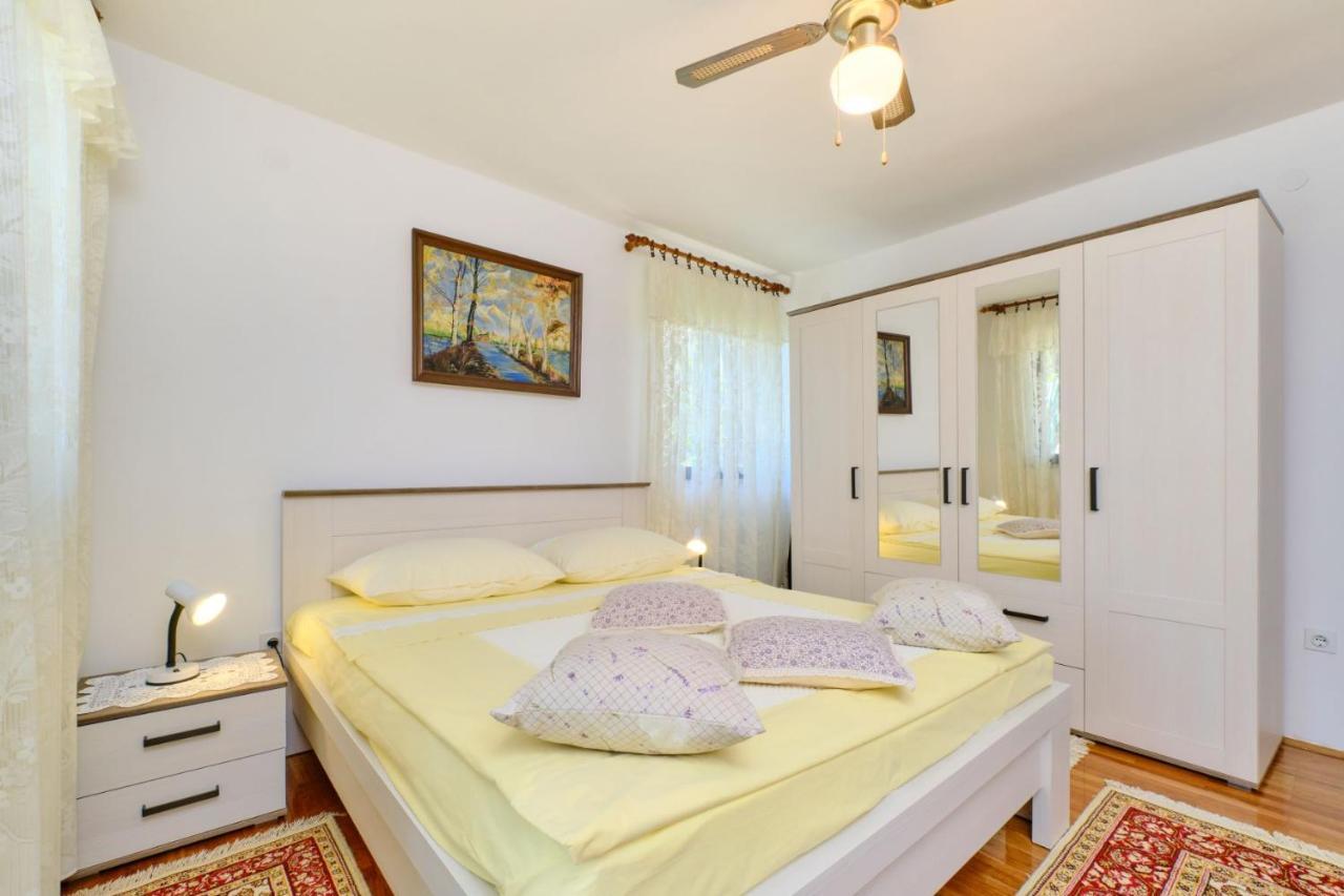 Apartman Ana Mali Lošinj Eksteriør bilde